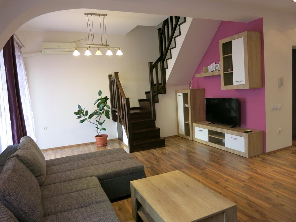 Penthouse Apartament Nufarul Nagyvárad Kültér fotó