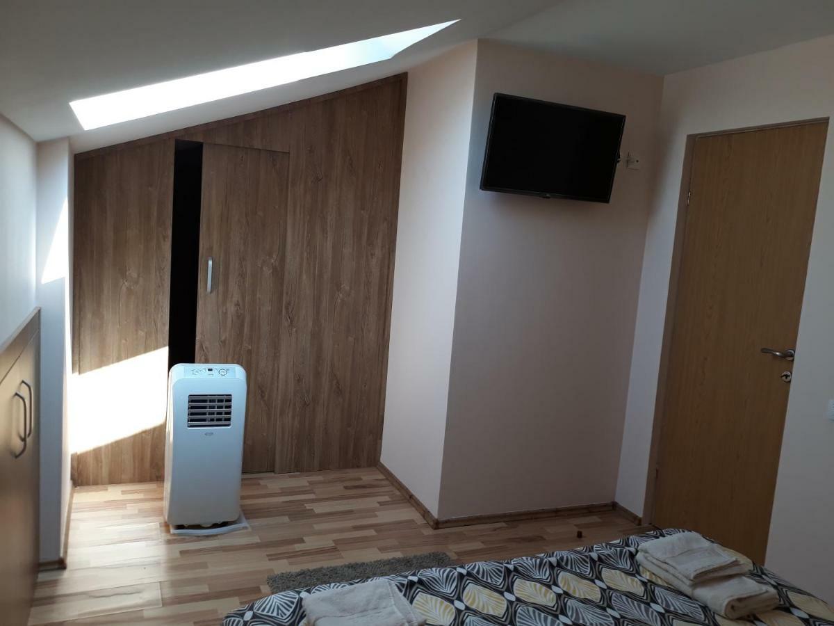 Penthouse Apartament Nufarul Nagyvárad Kültér fotó