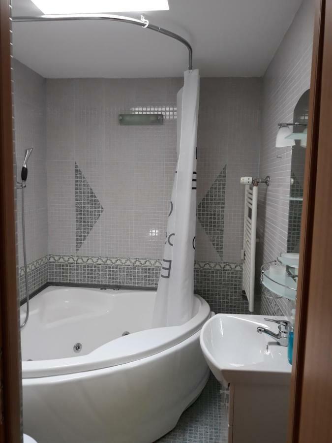 Penthouse Apartament Nufarul Nagyvárad Kültér fotó